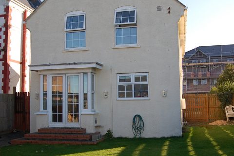 Angorfa Family Holiday Home with games room