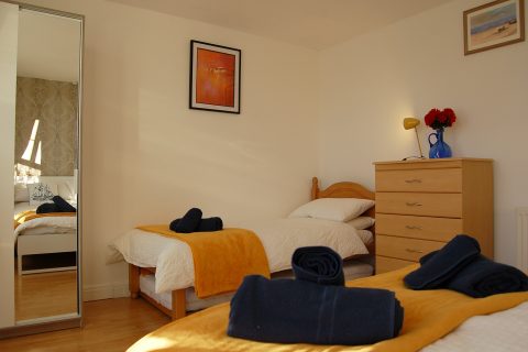 Angorfa Family Holiday Home with games room
