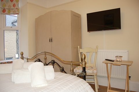 Room One with Private Bathroom Saint Cadfans Lodge