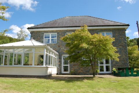 Glan Yr Afon Holiday Home with hot tub
