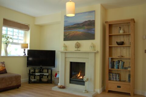 Glan Yr Afon Holiday Home with hot tub