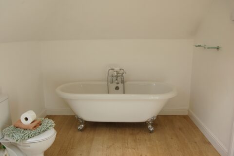 Glan Yr Afon Holiday Home with hot tub