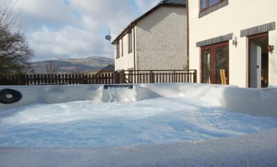 Ty Pen Y Bryn family home with hot tub
