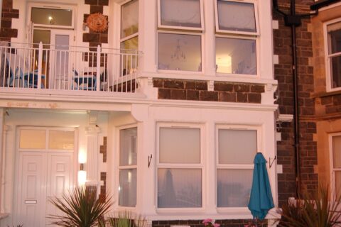 Driftwood Designer Apartment