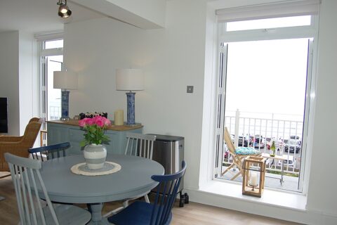 Driftwood Designer Apartment