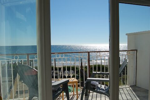 Sunny Side Up Beach House in Tywyn