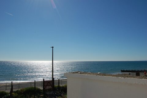 Sunny Side Up Beach House in Tywyn