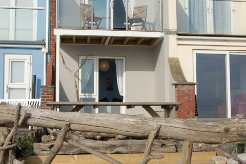 Chwerthin Y Mor Beach House (Laughter of the Sea)