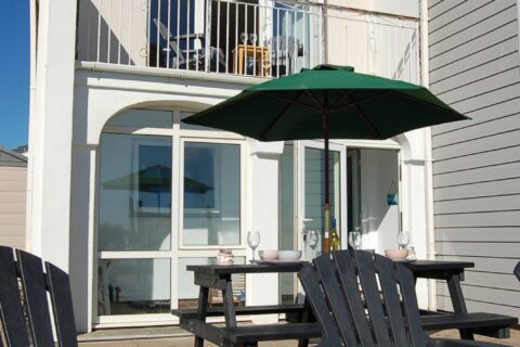 Sunny Side Up Beach House in Tywyn