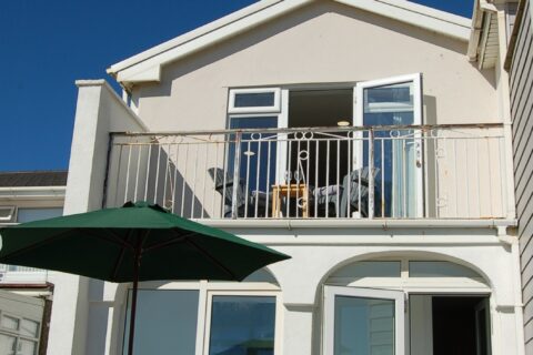 Sunny Side Up Beach House in Tywyn
