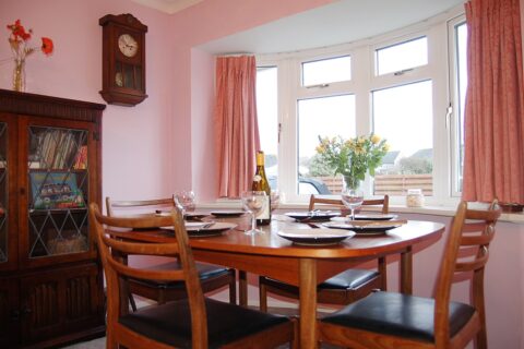 Wulfrun 3 bed bungalow, nr Tywyn Beach