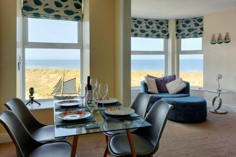Hafan Y Traeth Beach Front Apartment in Barmouth