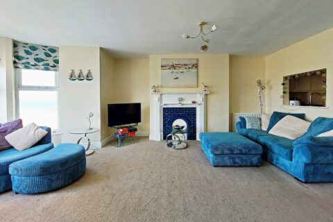 Hafan Y Traeth Beach Front Apartment in Barmouth