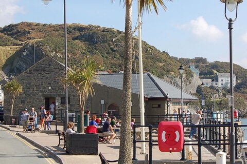 Hafan Y Traeth Beach Front Apartment in Barmouth