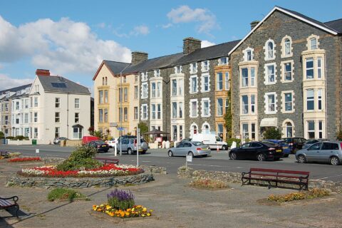 Hafan Y Traeth Beach Front Apartment in Barmouth