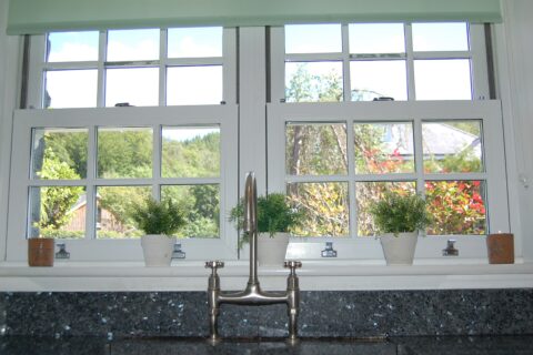 Glan Yr Afon Holiday Home with hot tub