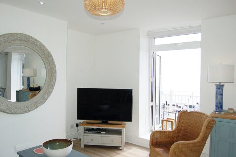 Driftwood Designer Apartment