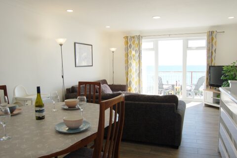 Sunny Side Up Beach House in Tywyn