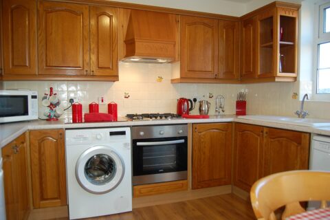 Angorfa Family Holiday Home with games room