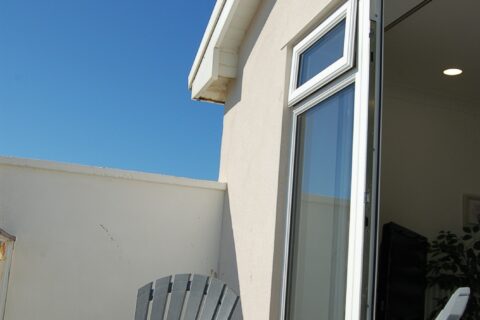 Sunny Side Up Beach House in Tywyn