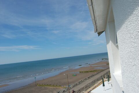 Dolphin Beach House in Tywyn