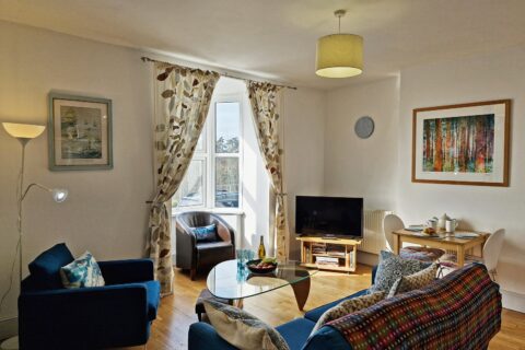 Green Hill Ground Floor Family Apartment