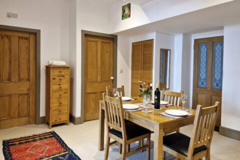 Green Hill Ground Floor Family Apartment