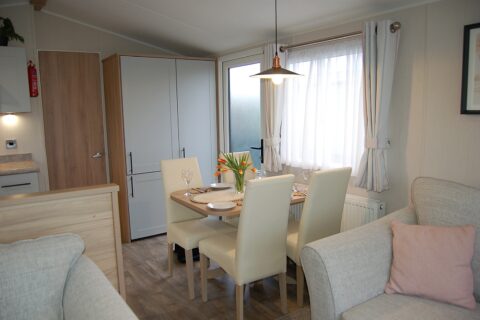 Seaview Caravan F17 Neptune Park, Tywyn