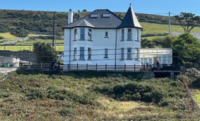 Bryn Eglwys Period Family Home with Hot Tub & Sea Views