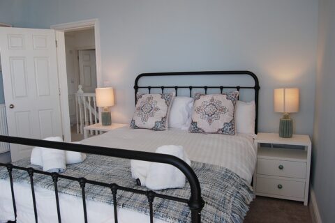 Morwendon – Luxury Boutique Holiday Home with Sea & Mountain Views
